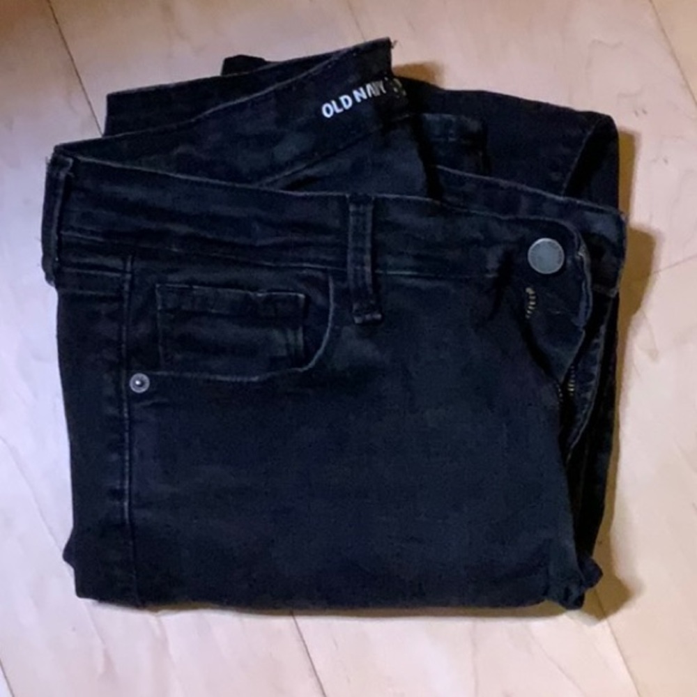 Black Old Navy Rockstar Midrise skinny jeans
